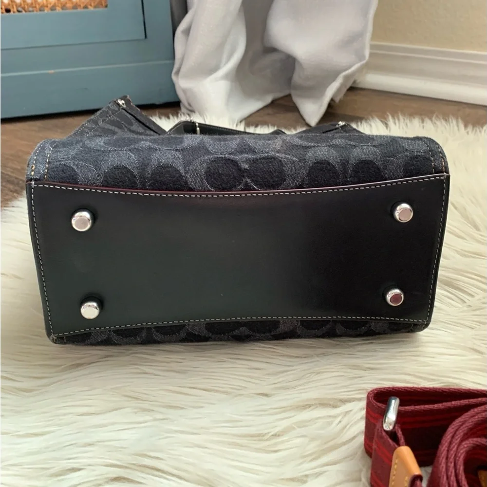 Coach Field Tote 22 Signature Denim Black FINAL MARK DOWN - Picture 11 of 15